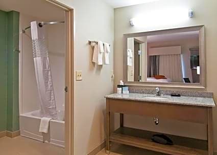 Hampton Inn & Suites Pensacola/I-10 Pine Forest Road