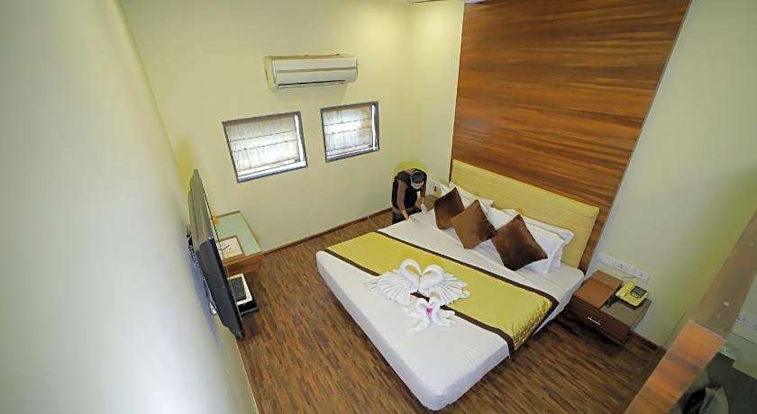 VijayaTej Clarks Inn Patna