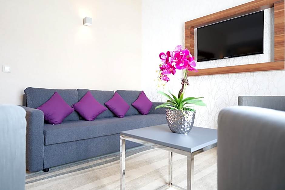 Warsaw Plaza Hotel
