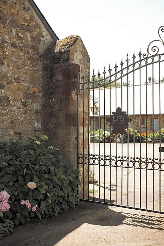 Logis Hôtel Le Relais De Beaucemaine