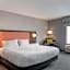 Hampton Inn By Hilton & Suites West Bend