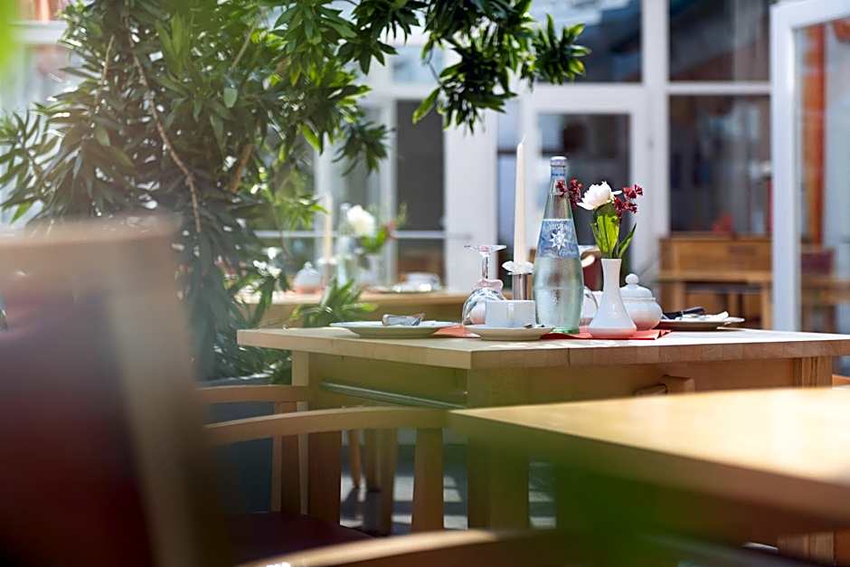 Hotel Bördehof, direkt an der A2 & A14, Restaurant, Tagung, individuell