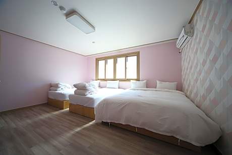 Family Room with Sea View