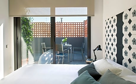 APARTMENT 1 BEDROOM 1 BATHROOM WITH TERRACE (4 PAX)