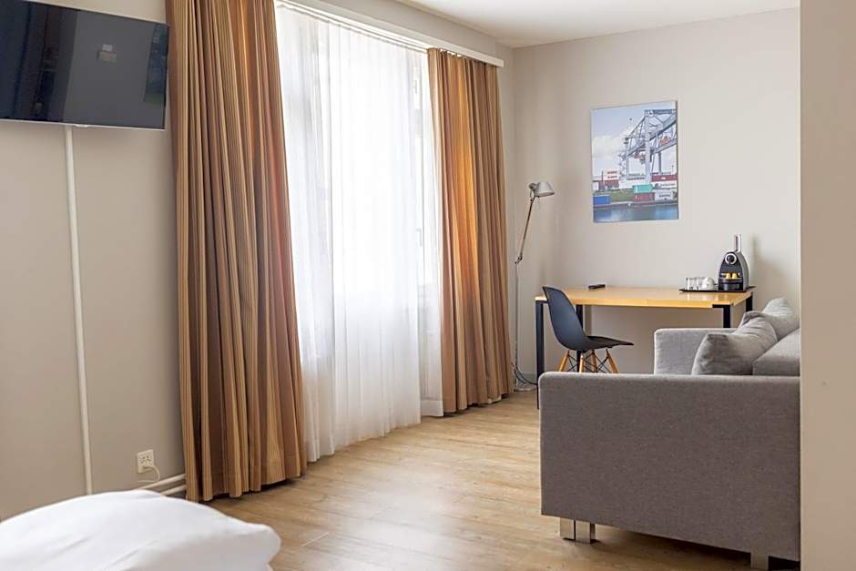 Royal Hotel - Urban Living