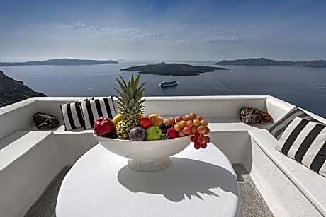 Panoramic View Suites (1 King Bed and 1 Twin Sofa Bed)