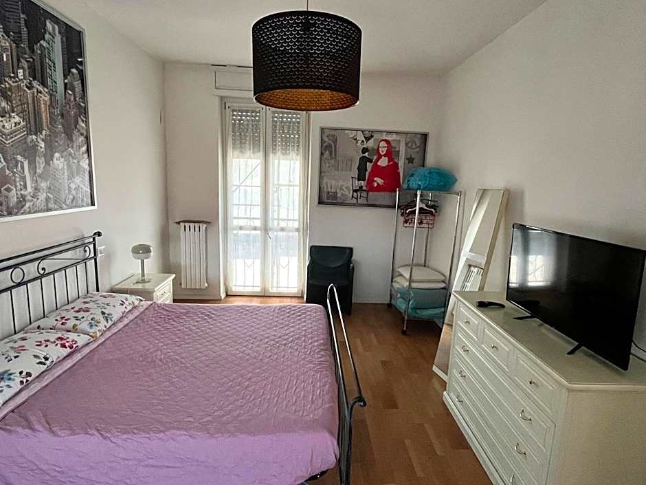 Room Saronno + B&B