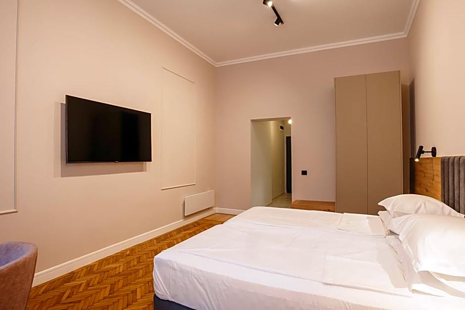 Bloom Downtown Suites