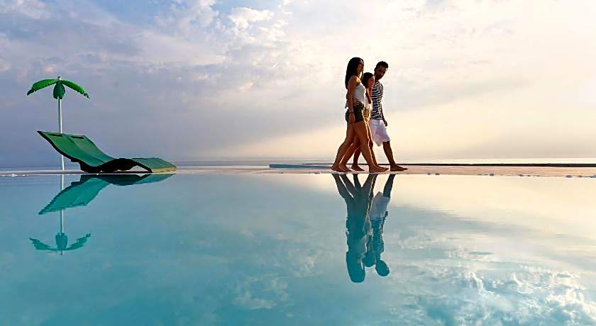 Alexandra Elegance Bridging Generations