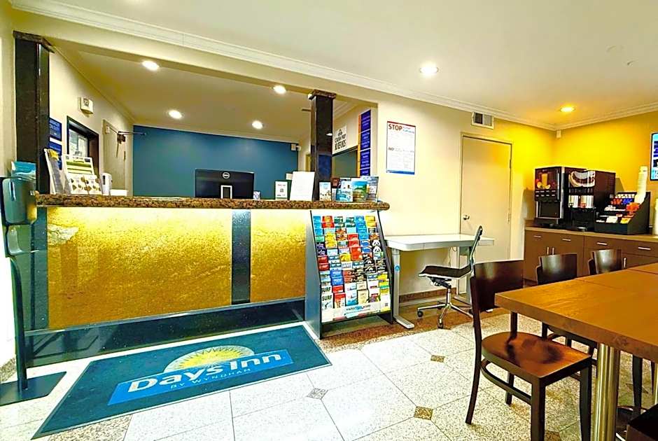 Days Inn by Wyndham Los Angeles LAX/South Bay/Beach City LA