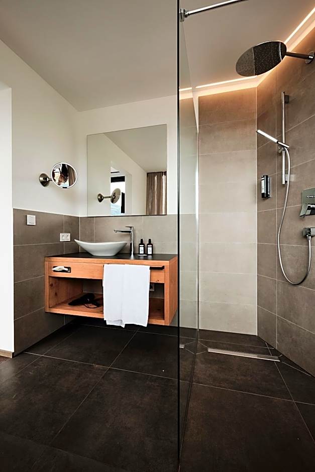 Haller Suites & Restaurant