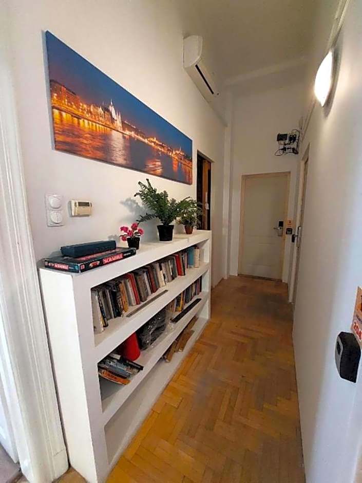 GoodMo Budapest Smart Rooms