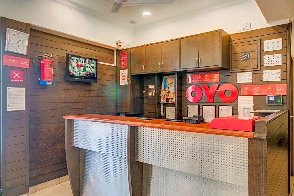 OYO Flagship 572 Santacruz West