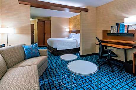Larger Guest room, 1 King, Sofa bed