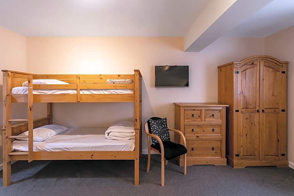 Roydon Marina Village Hotel