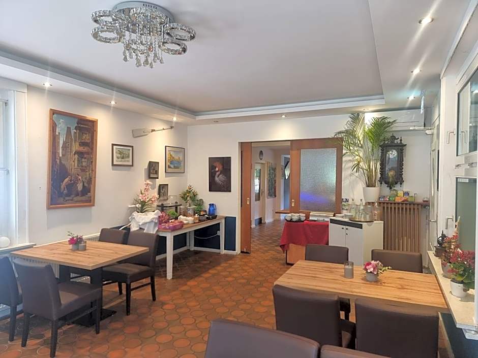 SILONCE Hotels & Restaurant