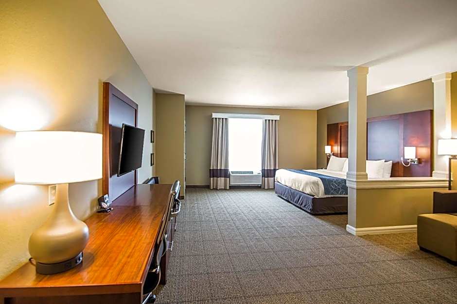 Comfort Suites Dodge City