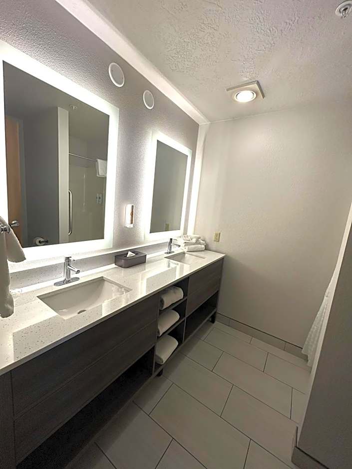 Comfort Suites Salem
