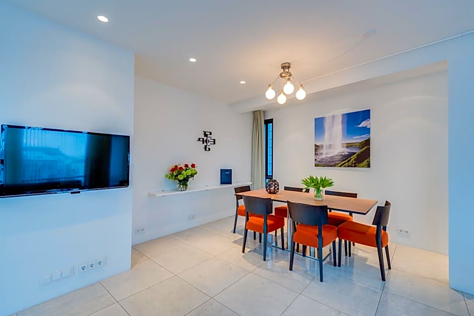 Black Pearl Apartment Hotel