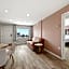 Pink Champagne Boutique Motel