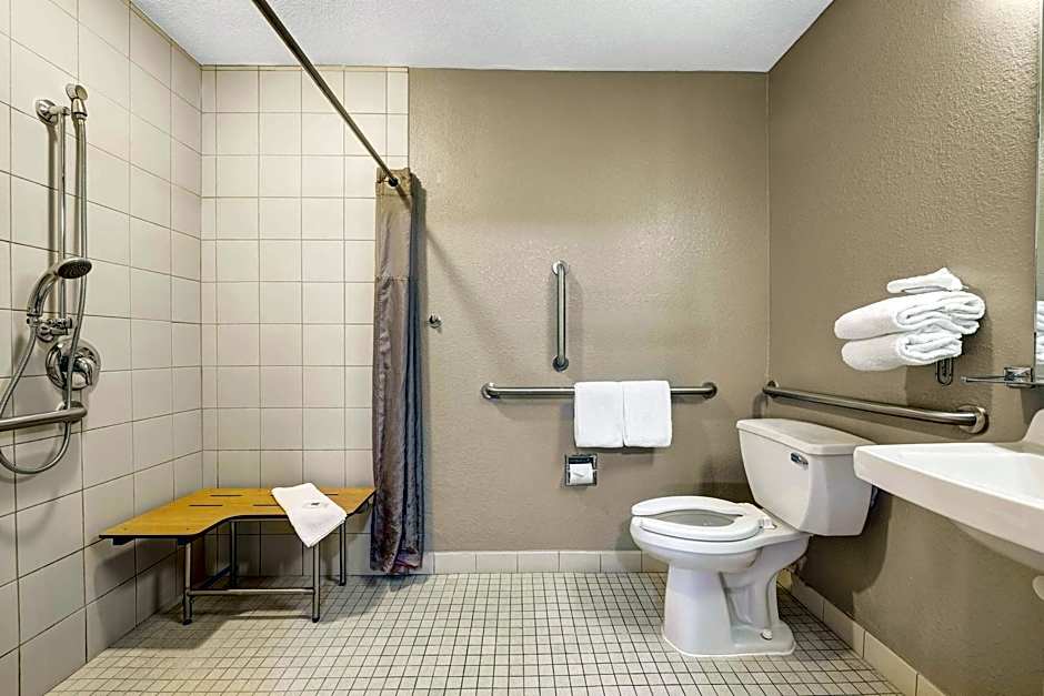 Studio 6-Mountlake Terrace, WA - Seattle
