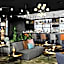 Renaissance by Marriott Amsterdam Schiphol Airport Hotel