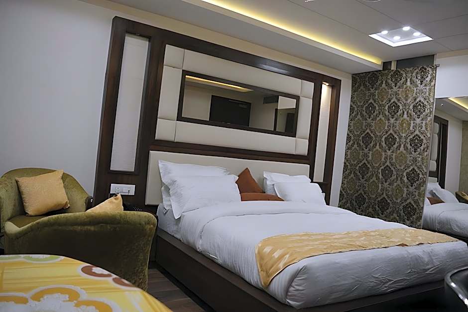Photo 1 of 7 of Executive 1 King Bed