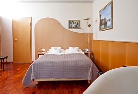 Economy Single Room