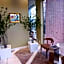 Hotel Pearl Garden