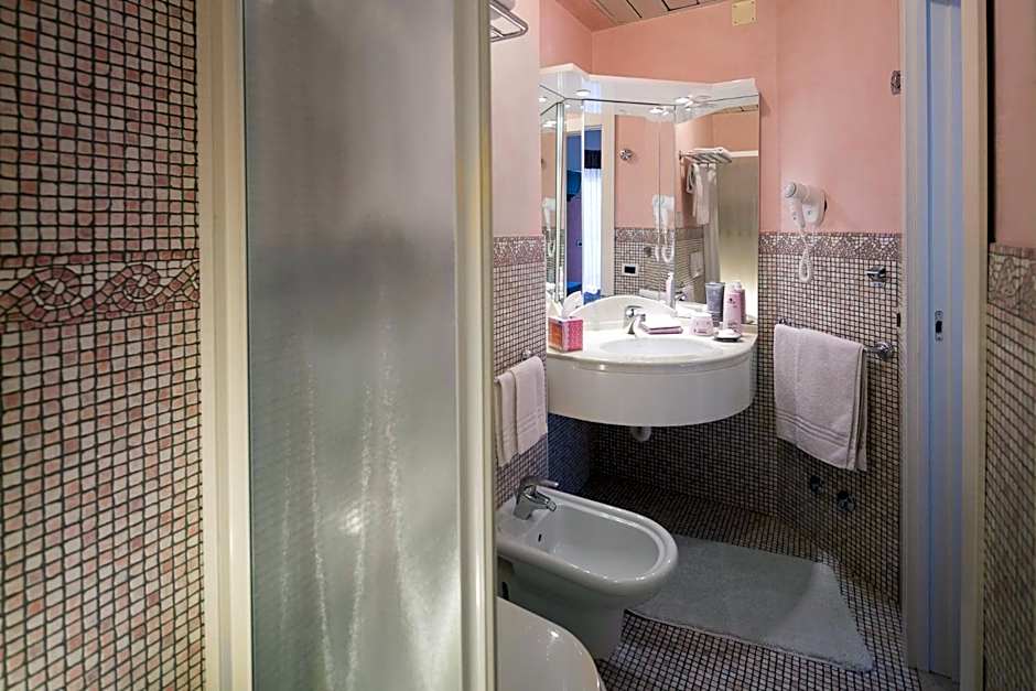Hotel Astro