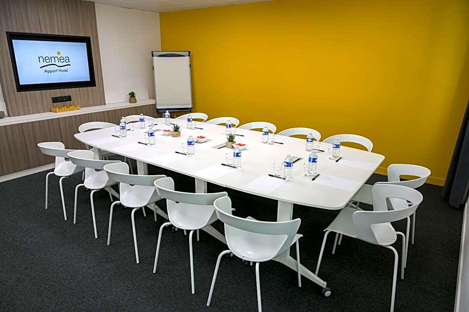 Néméa Appart Hotel Résidence So Cloud