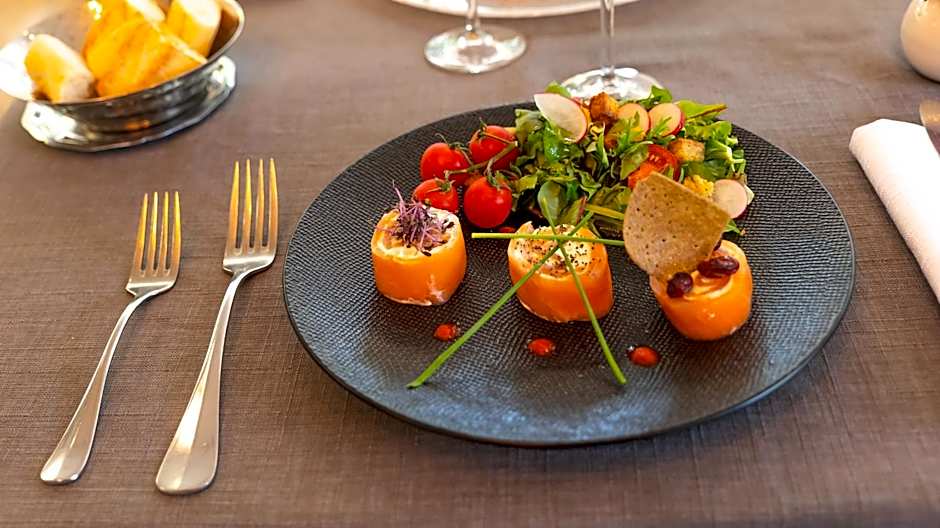 Logis Hotels - Au Colombier du Touron