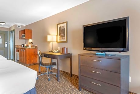 Queen Room with Two Queen Beds - Disability Access