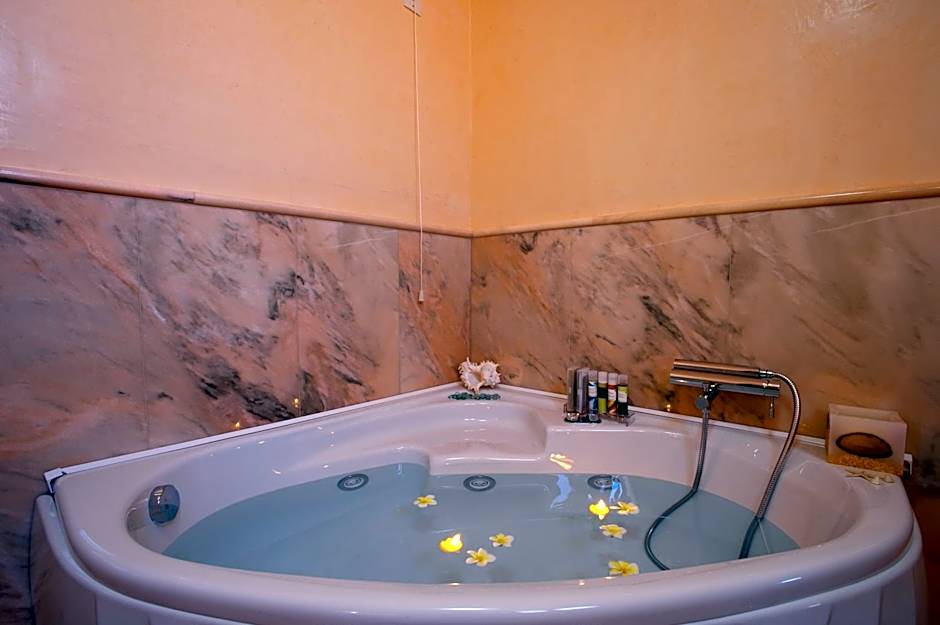 Casa Moazzo Suites and Apartments