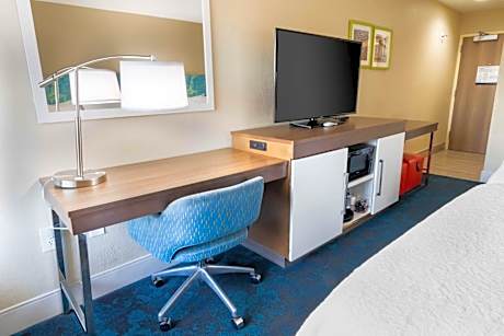 2 Queens W/Fridge-Microwave Nonsmoking