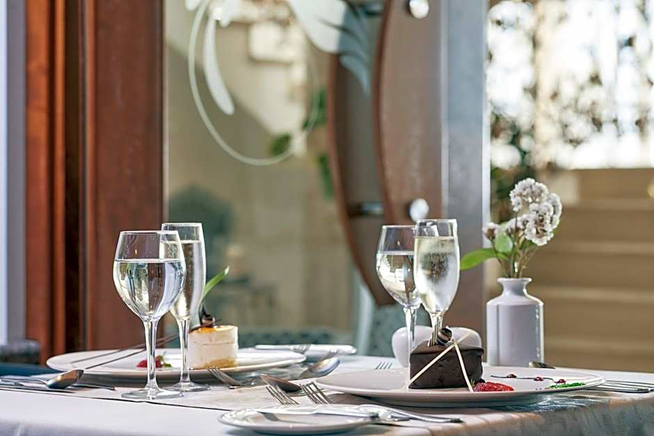 Atlantica Golden Beach Hotel - Adults Only