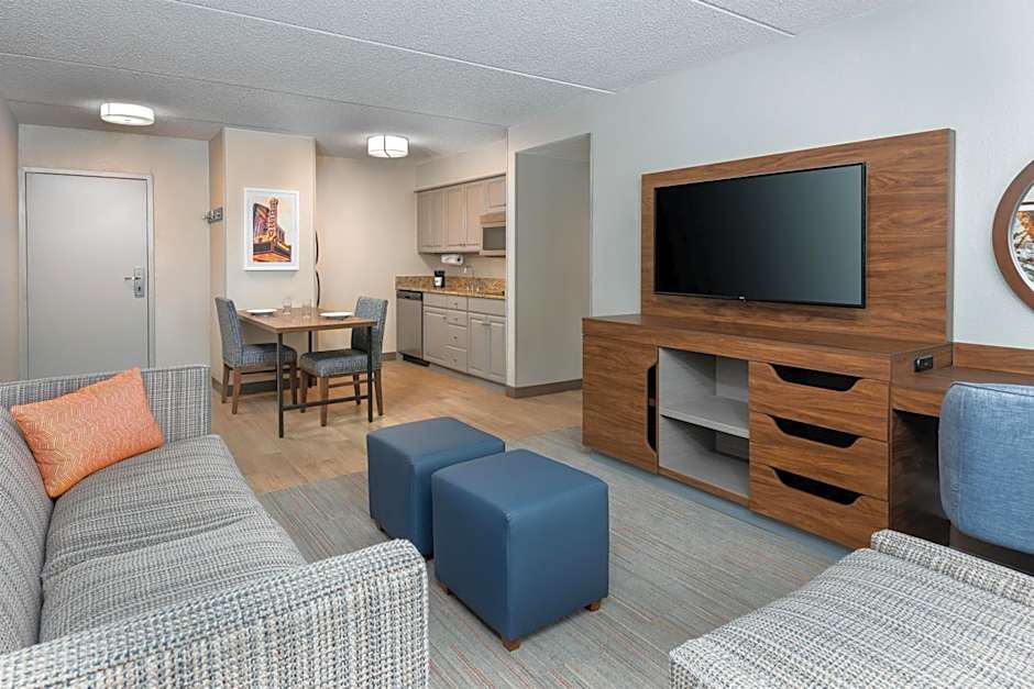 Hampton Inn By Hilton & Suites Charlottesville-At The University