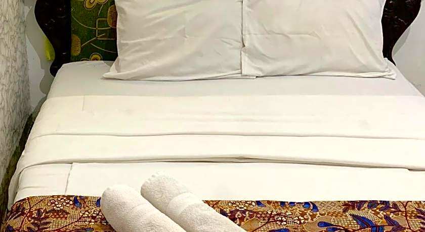 RedDoorz Syariah @ Elga Sastro Inn Malioboro