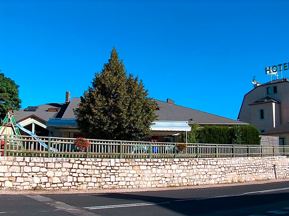 Hôtel-Restaurant Le Calice Du Gevaudan - A75
