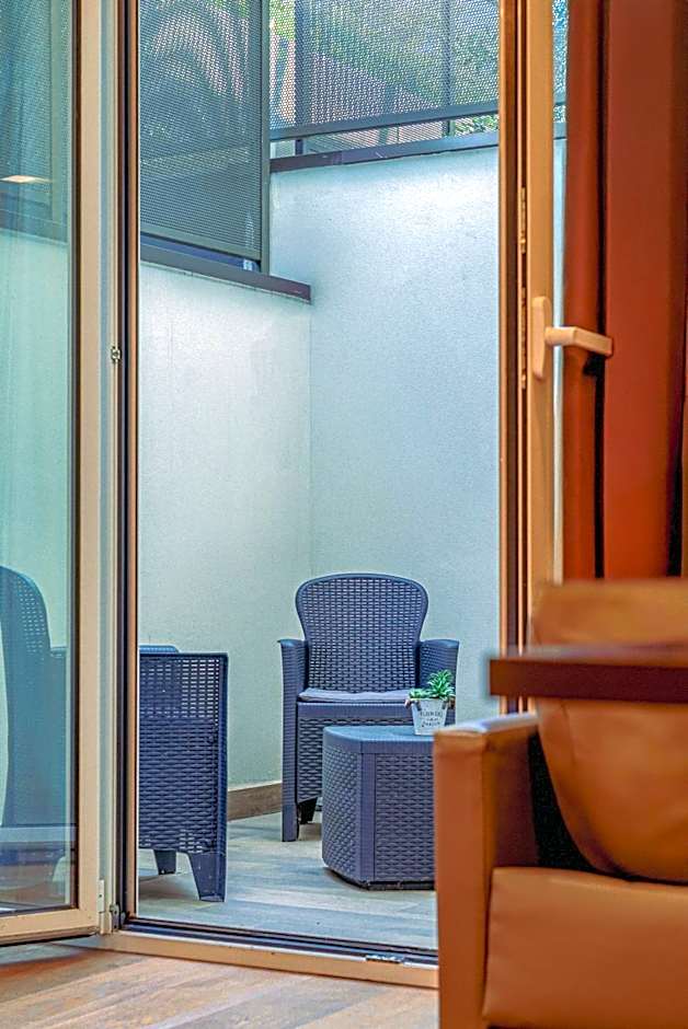 GRANDI 32 Boutique Residence