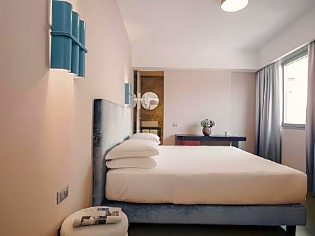 Standard Small Double