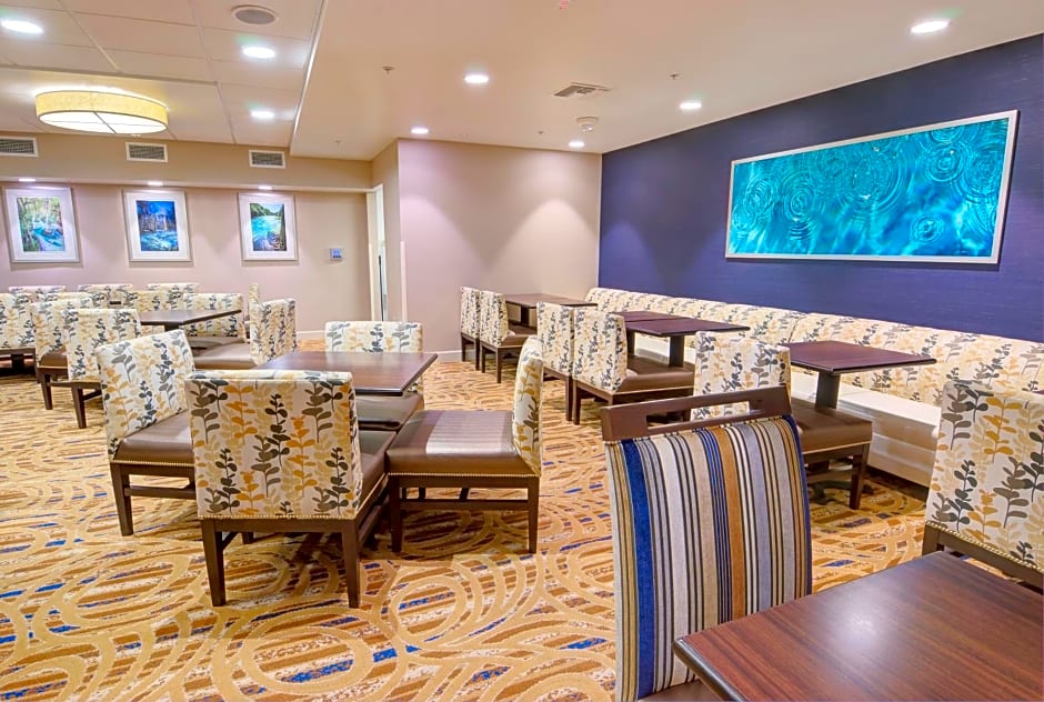 Holiday Inn Gainesville-University Center, an IHG Hotel