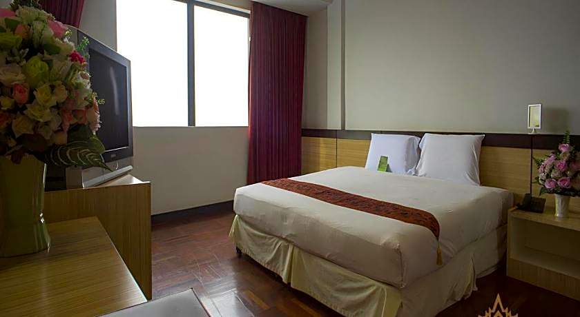 Ayutthaya Grand Hotel