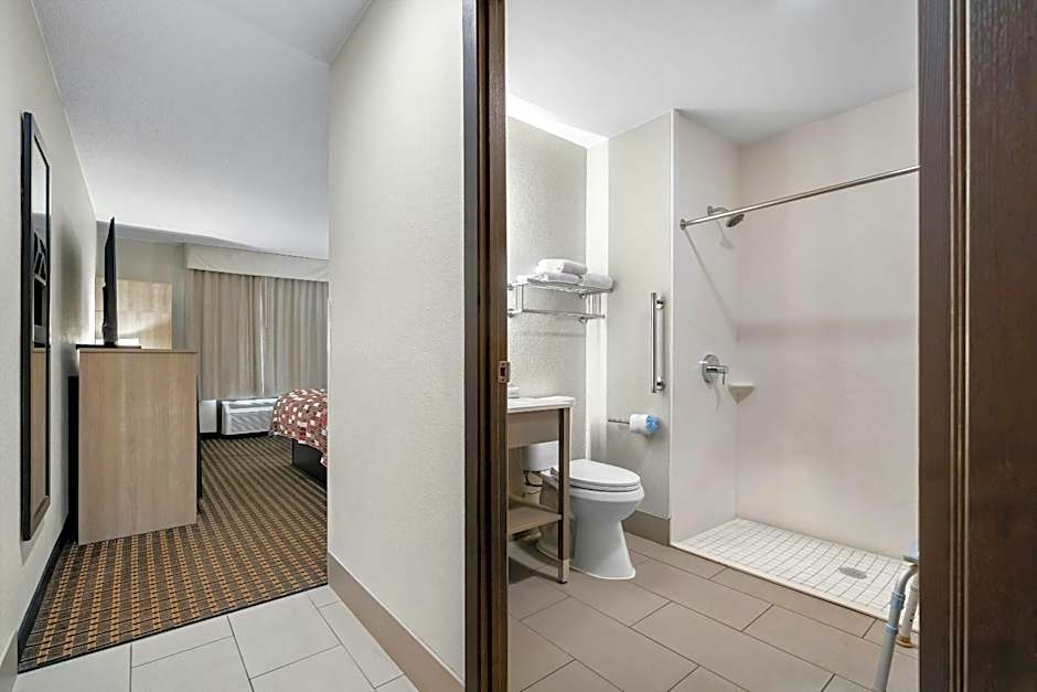Red Roof Inn & Suites Tomah