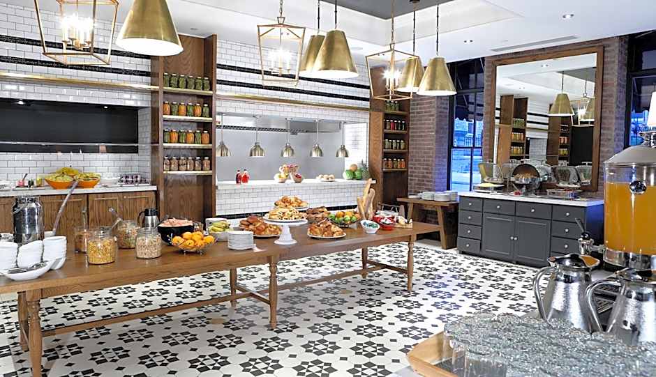 DoubleTree by Hilton Ottawa Downtown