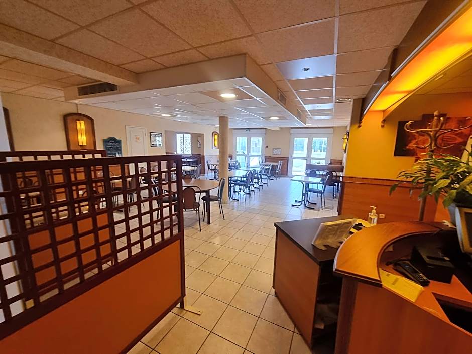 Logis Hotel Sully le Chateau