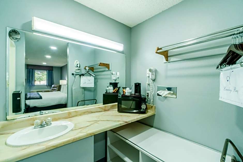 Purple Sage By OYO Snyder TX