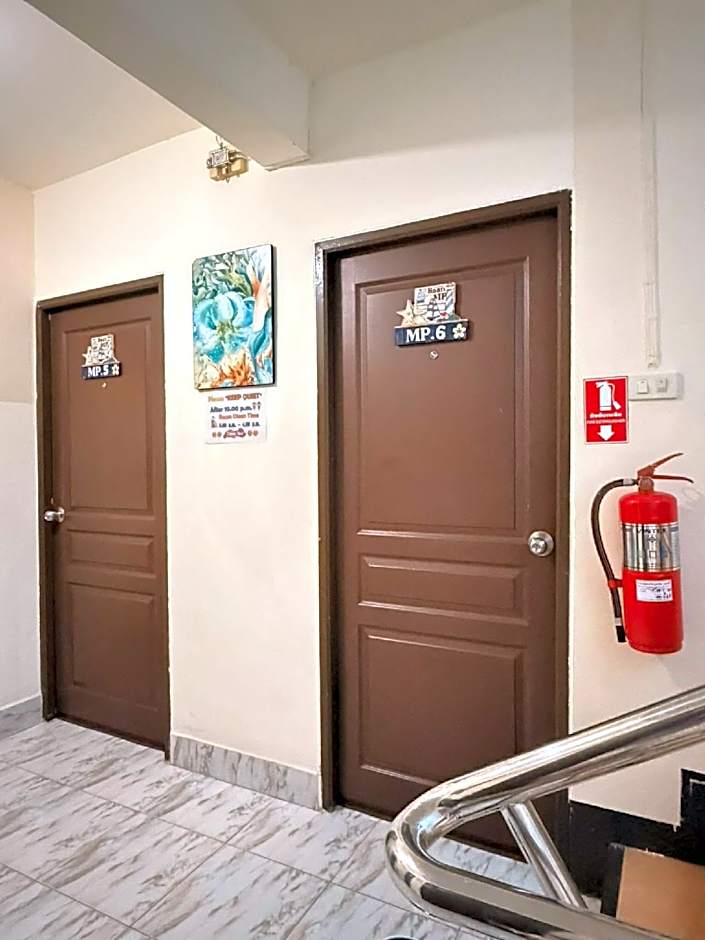 Lanta MP Place Hotel