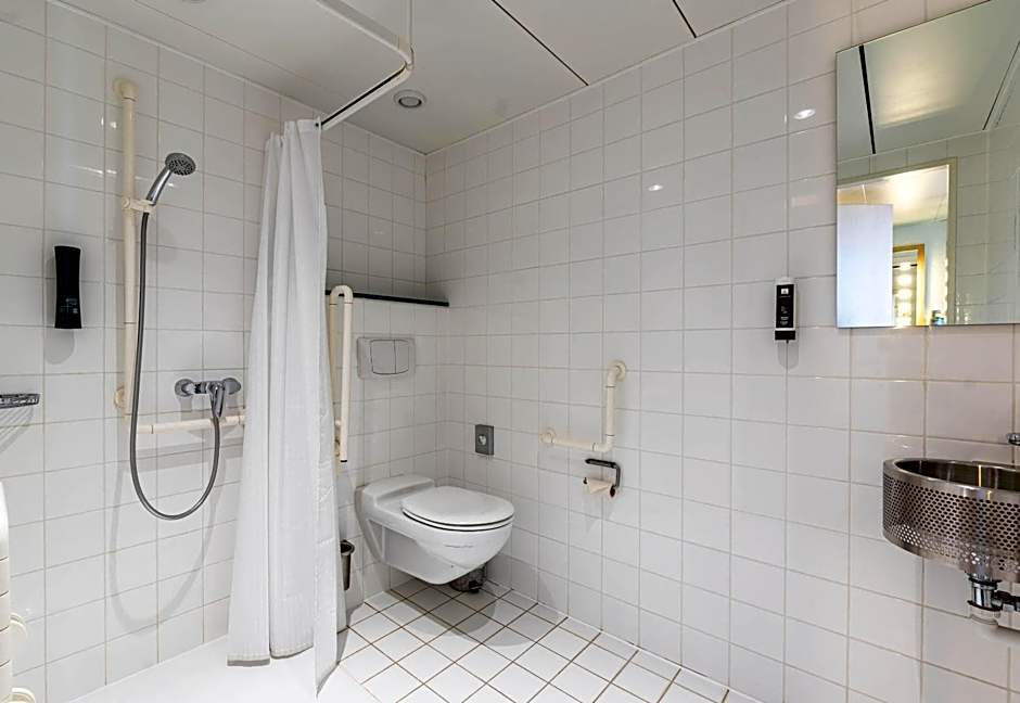 B&B Hotel Lully 3 Lakes