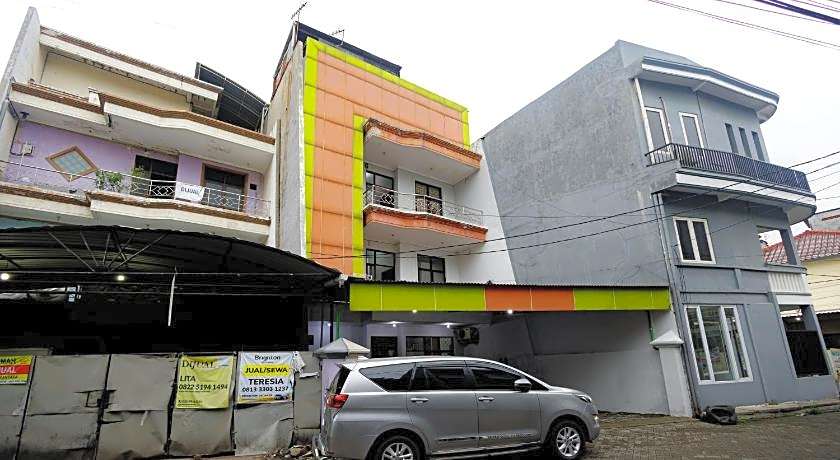 OYO 485 Marcello Residence